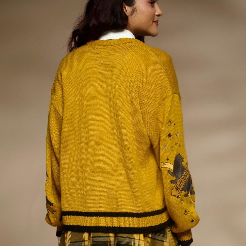 Hot Topic Harry Potter Hufflepuff Skimmer Girls Cardigan- NWT Size XL - Picture 3 of 7